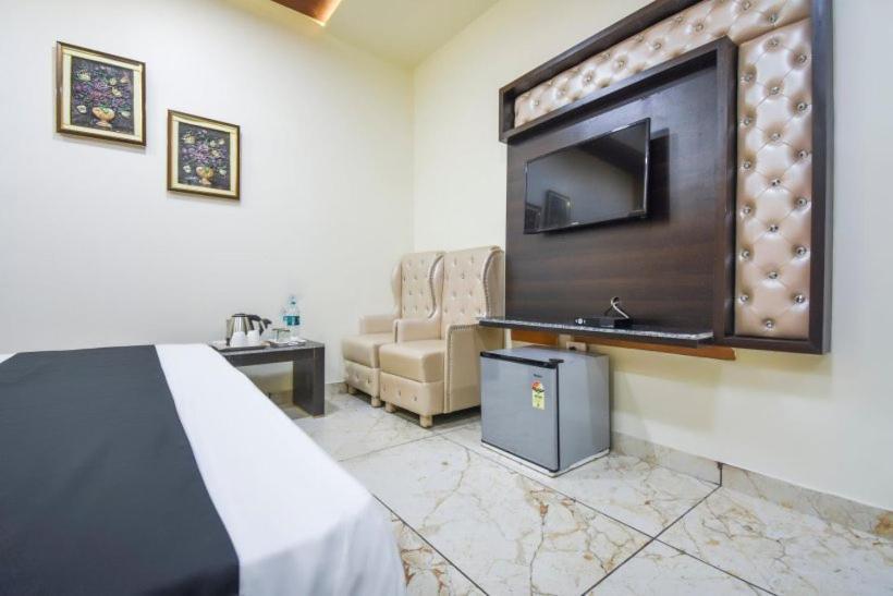 Hotel ravi residency Jalandhar Exterior foto